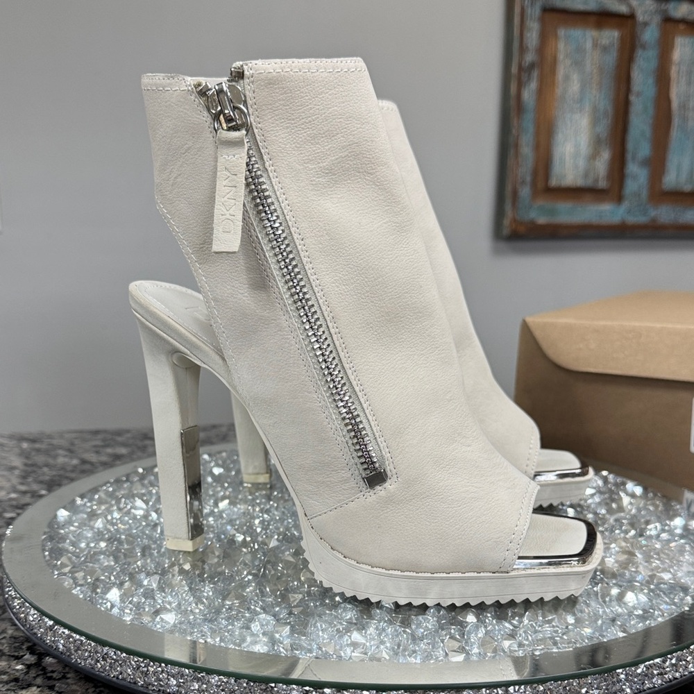 DKNY Off-White Peep-Toe Zip High Heel Booties NEW 9.5